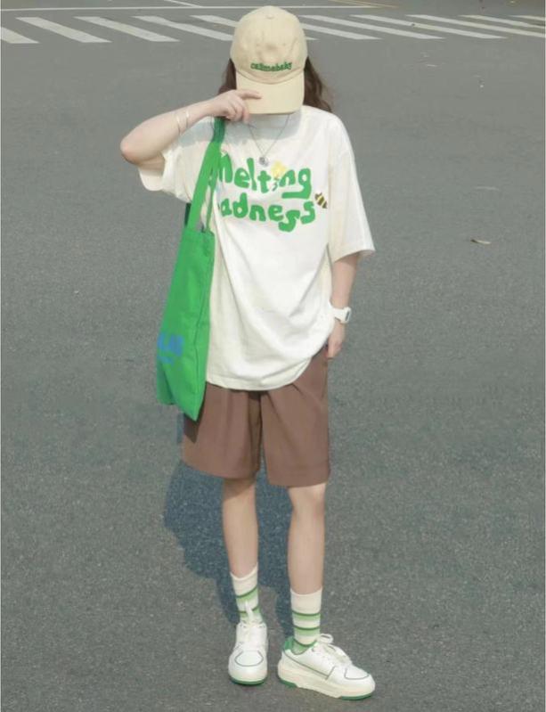 学生穿搭秘籍，打造青春活力形象